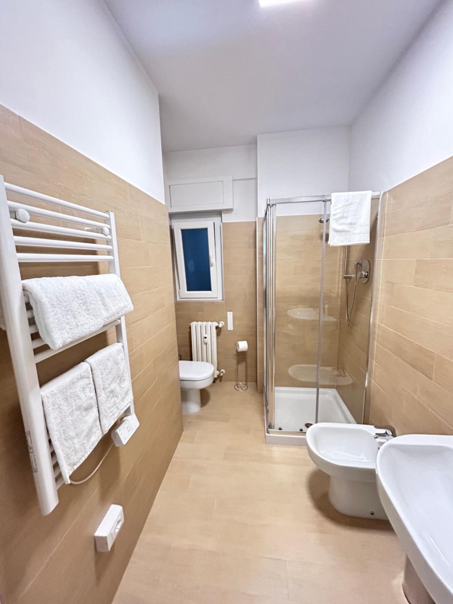 Casa Riviera Apartment Pescara Bagian luar foto