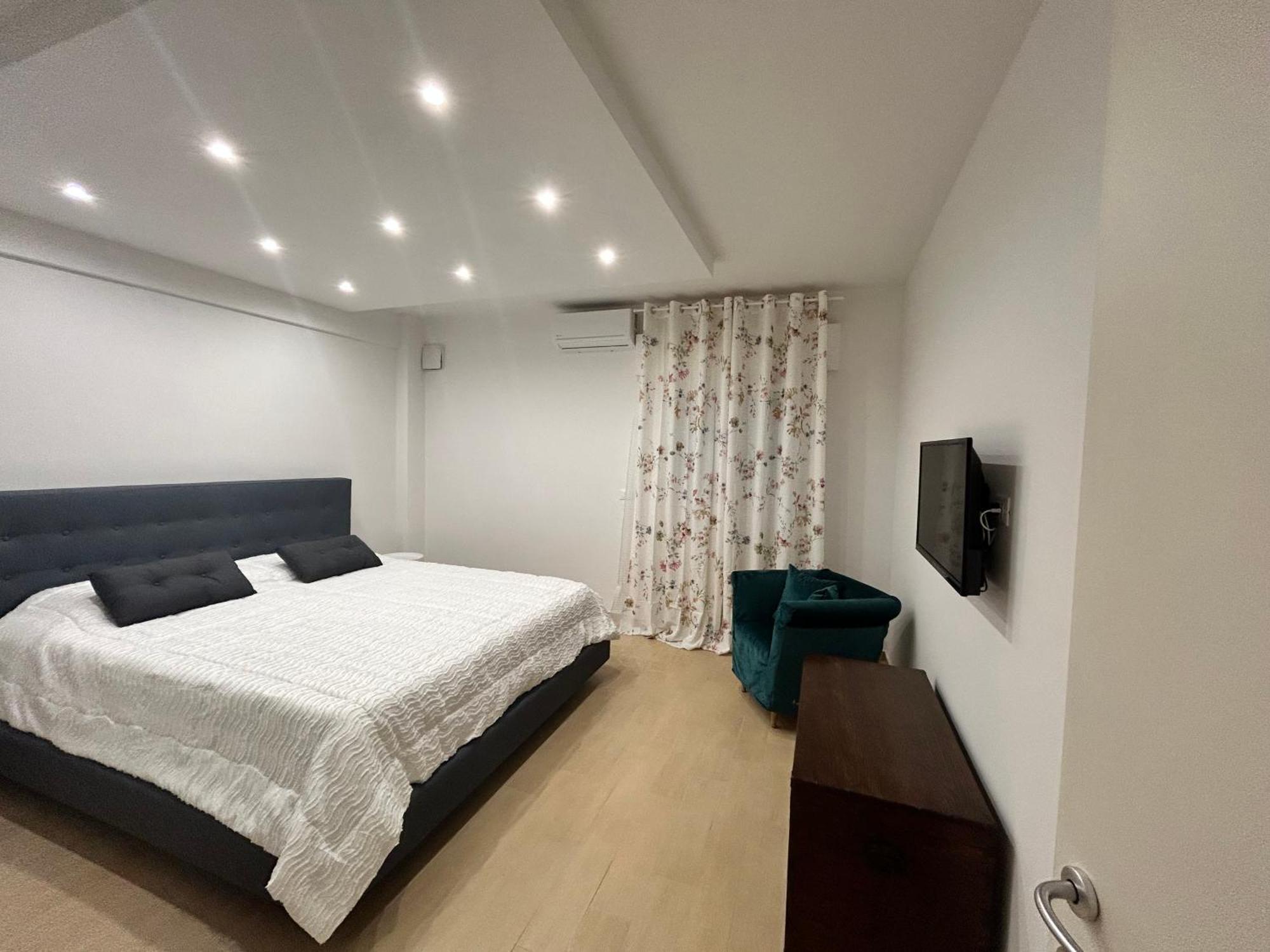 Casa Riviera Apartment Pescara Bagian luar foto